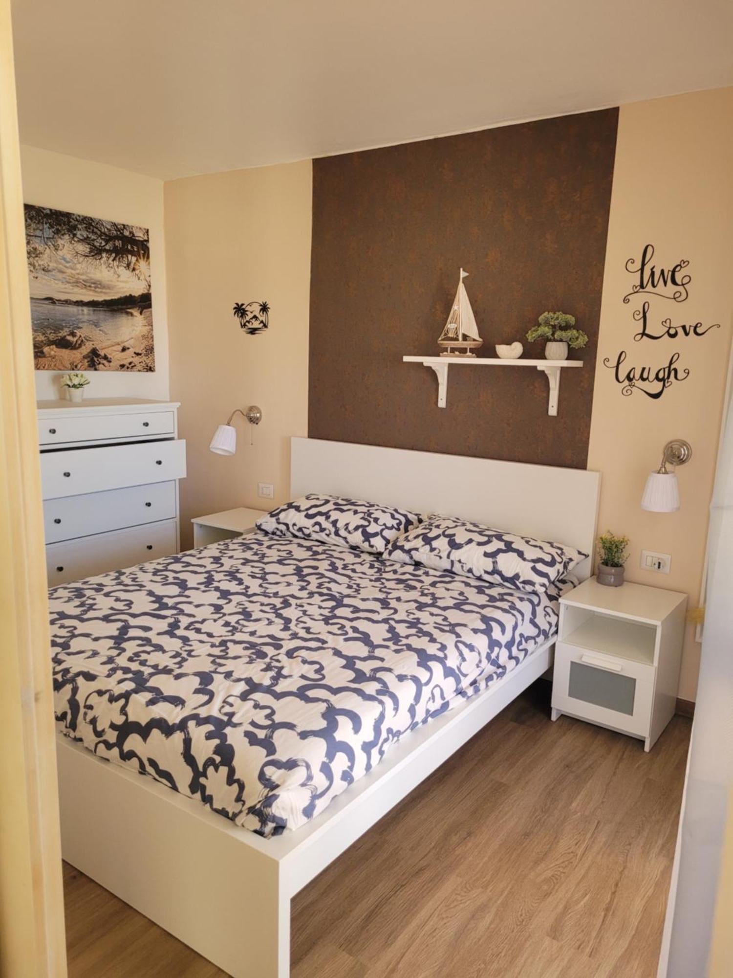 Surf House Mirice Apartment Vignola Mare Ngoại thất bức ảnh
