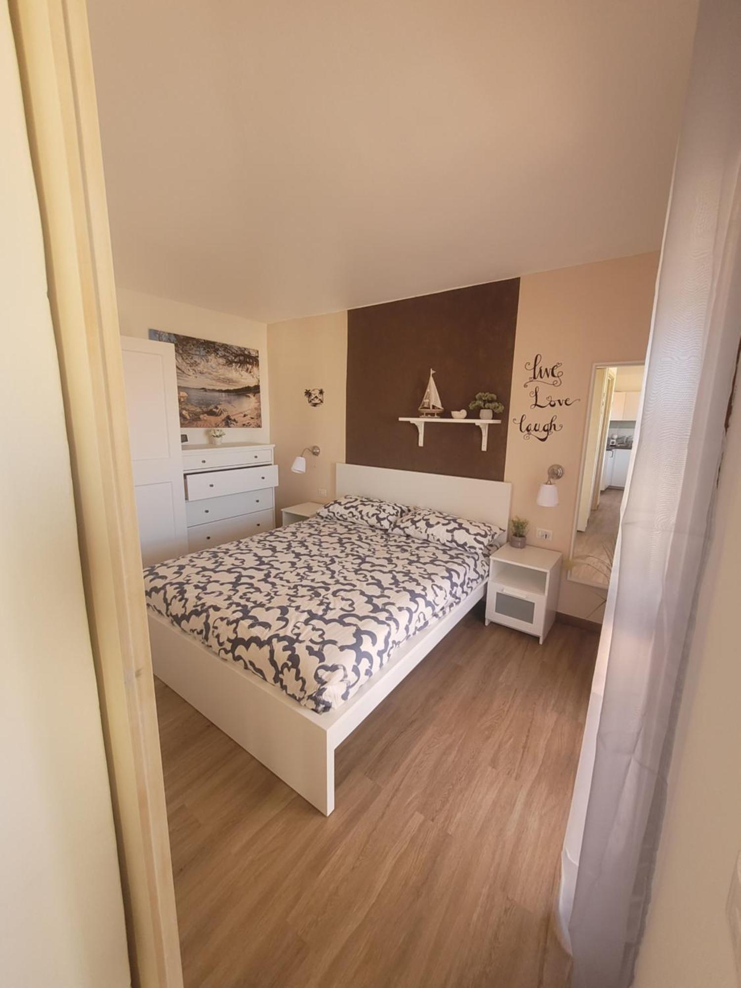 Surf House Mirice Apartment Vignola Mare Ngoại thất bức ảnh