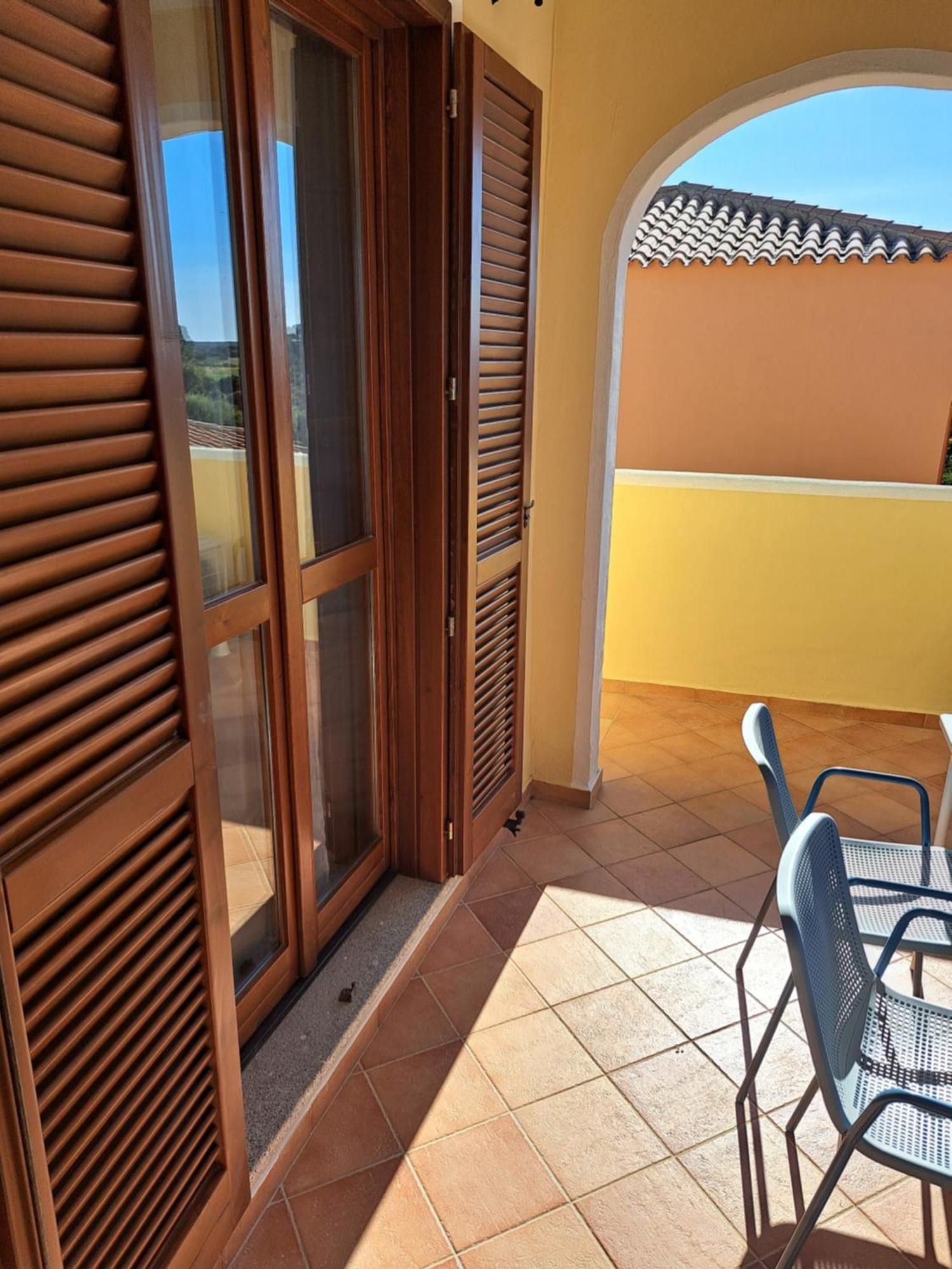 Surf House Mirice Apartment Vignola Mare Ngoại thất bức ảnh